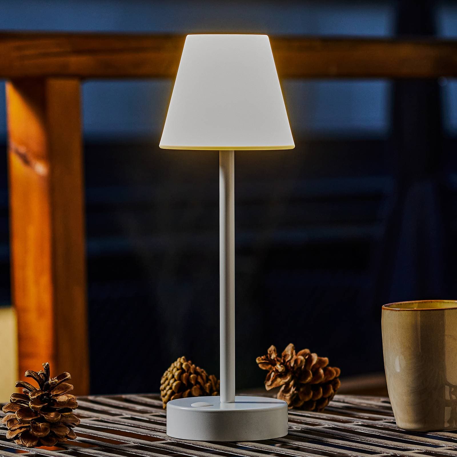 Newgarden Lola Slim LED lampa batéria, biela