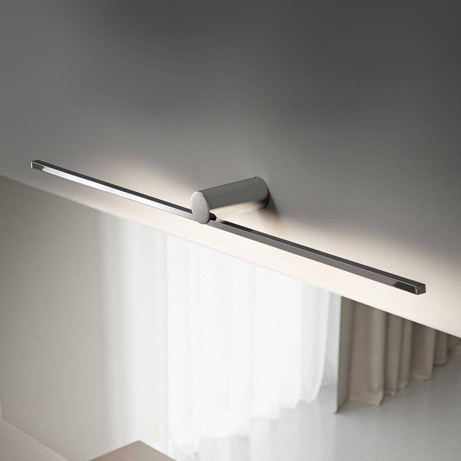 OLEV Slight AP nástenné LED svetlo 102,5 cm chróm