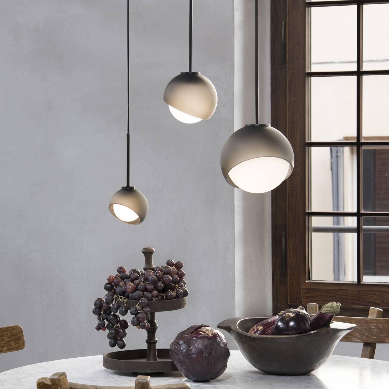 Závesné svietidlo IDEAL LUX Bloom, Ø 17 cm, čierna, kov/sklo
