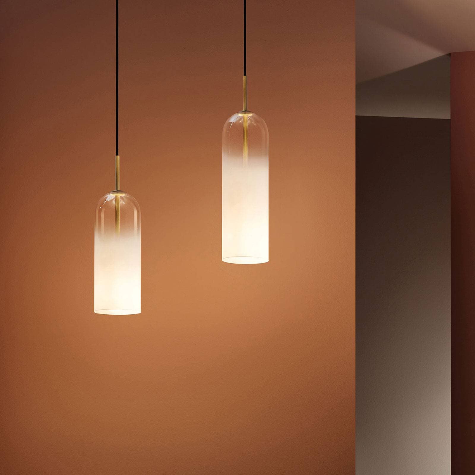 LEDS-C4 Glam závesná lampa, sklo biele, výška 31cm