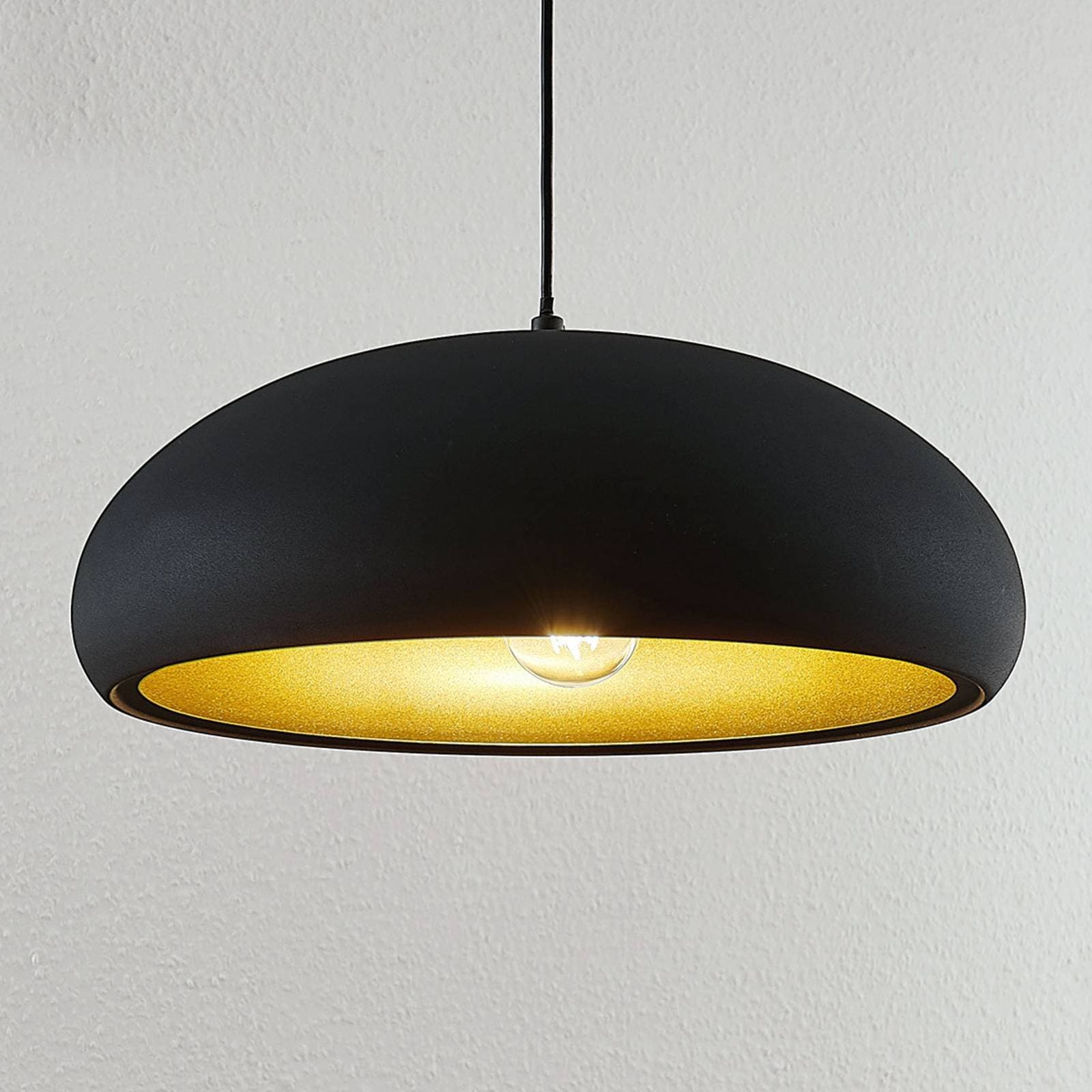 Závesné svietidlo Lindby Gerwina, čierna/zlatá, kov, 40 cm, E27