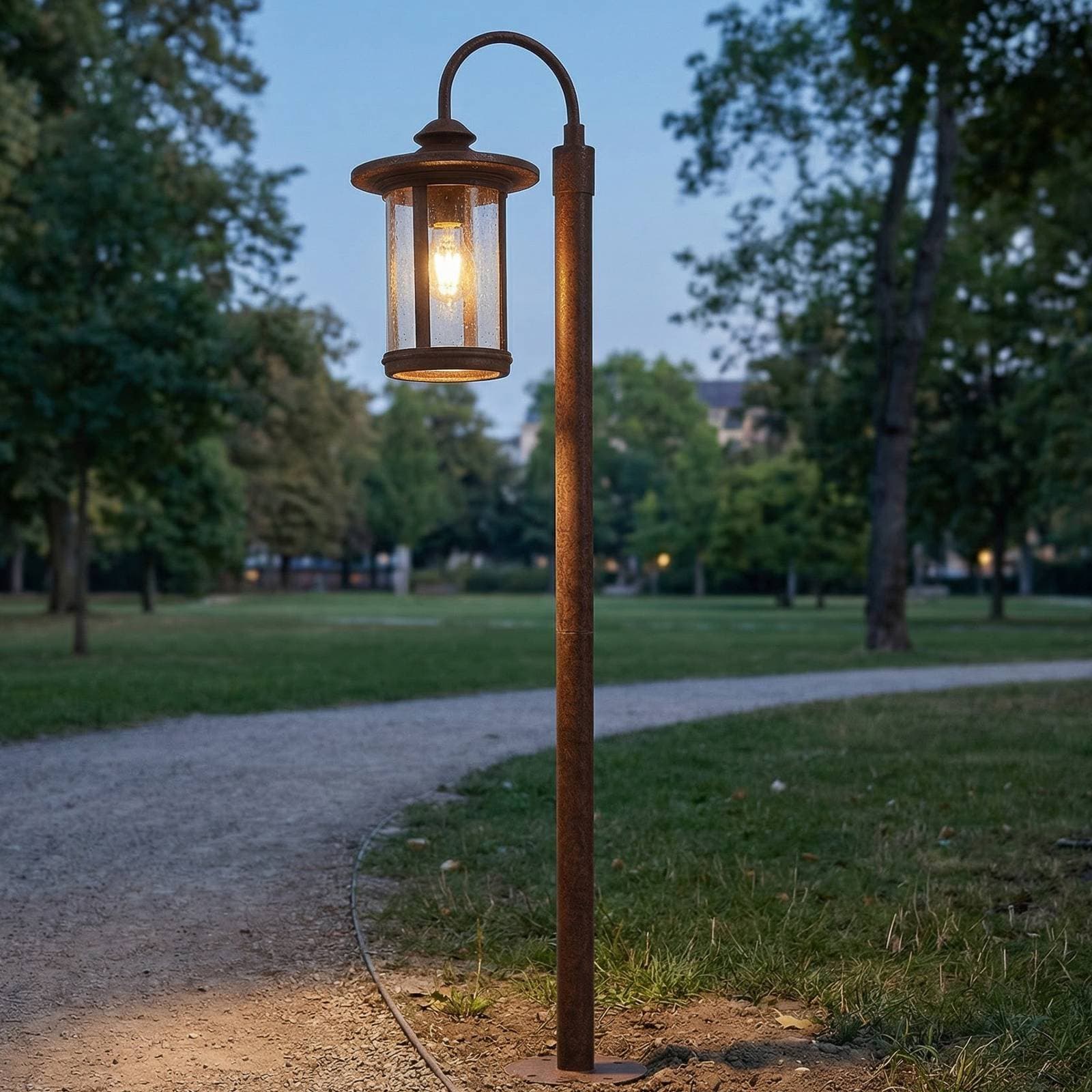 Chodníkové svetlo Lindby Zayn, hrdzavá farba, sklo, výška 109 cm, IP65