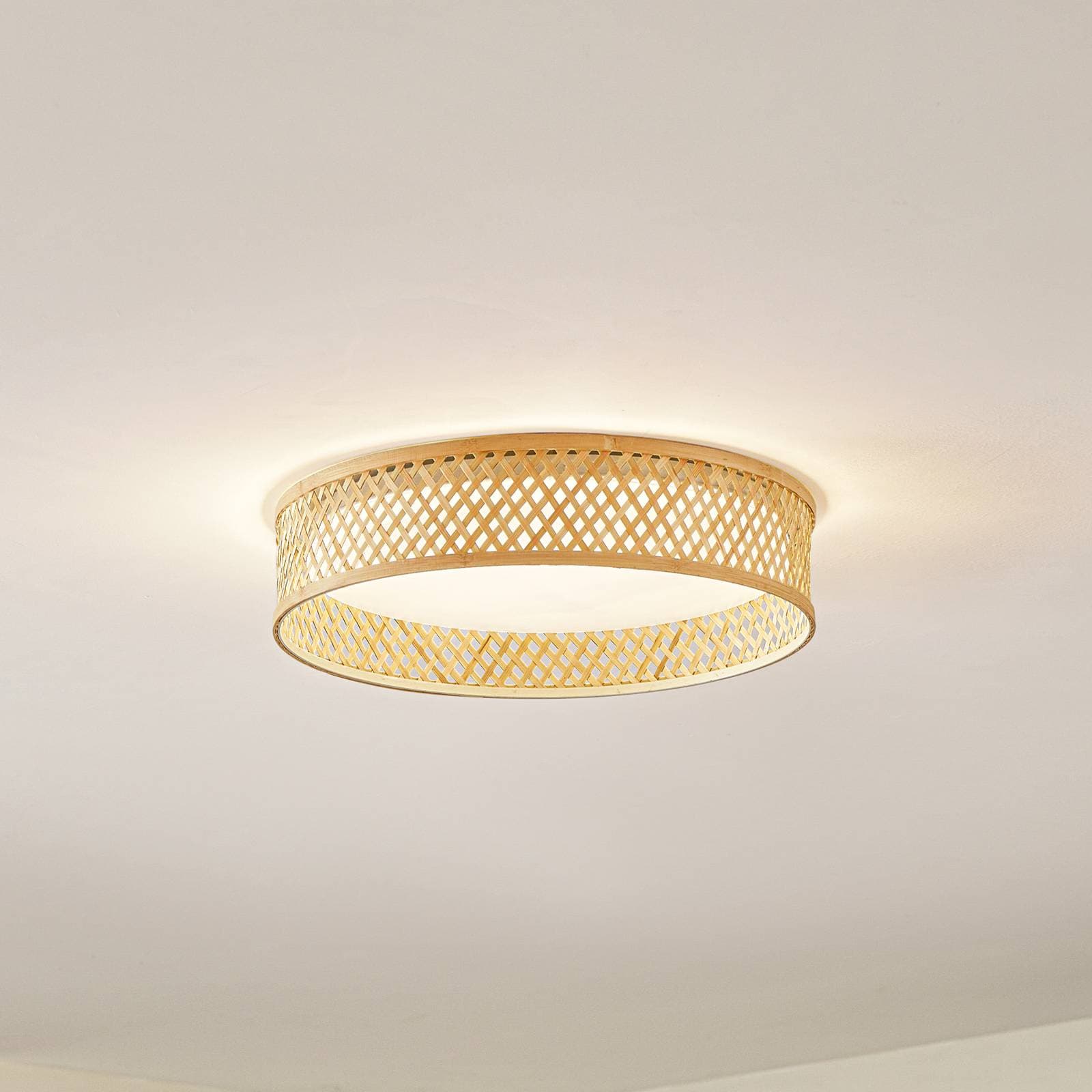 Lindby LED stropné svietidlo Eilif, bambus, Ø 40 cm