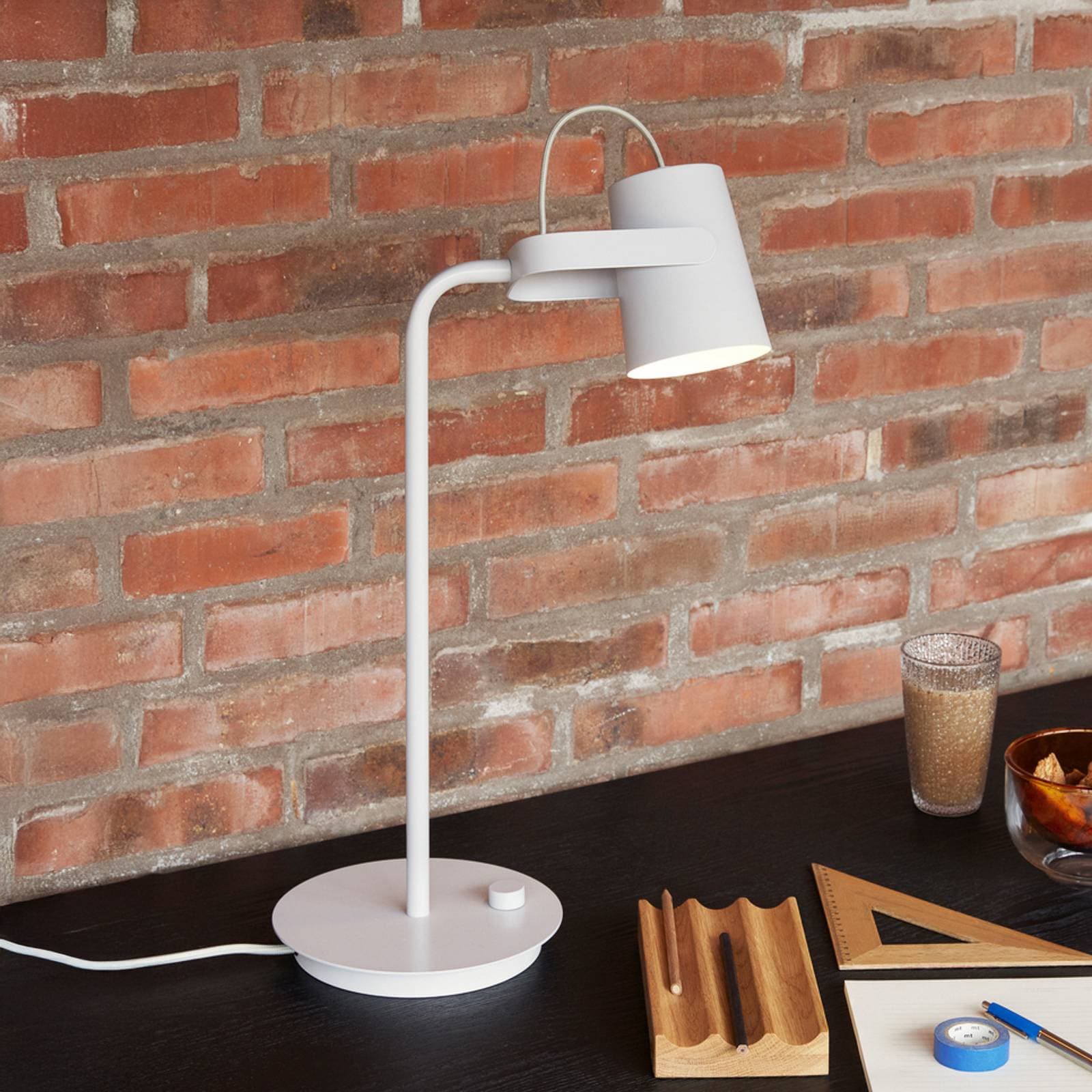 HÜBSCH Ardent stolová lampa, svetlosivá, železo, E14, výška 54 cm