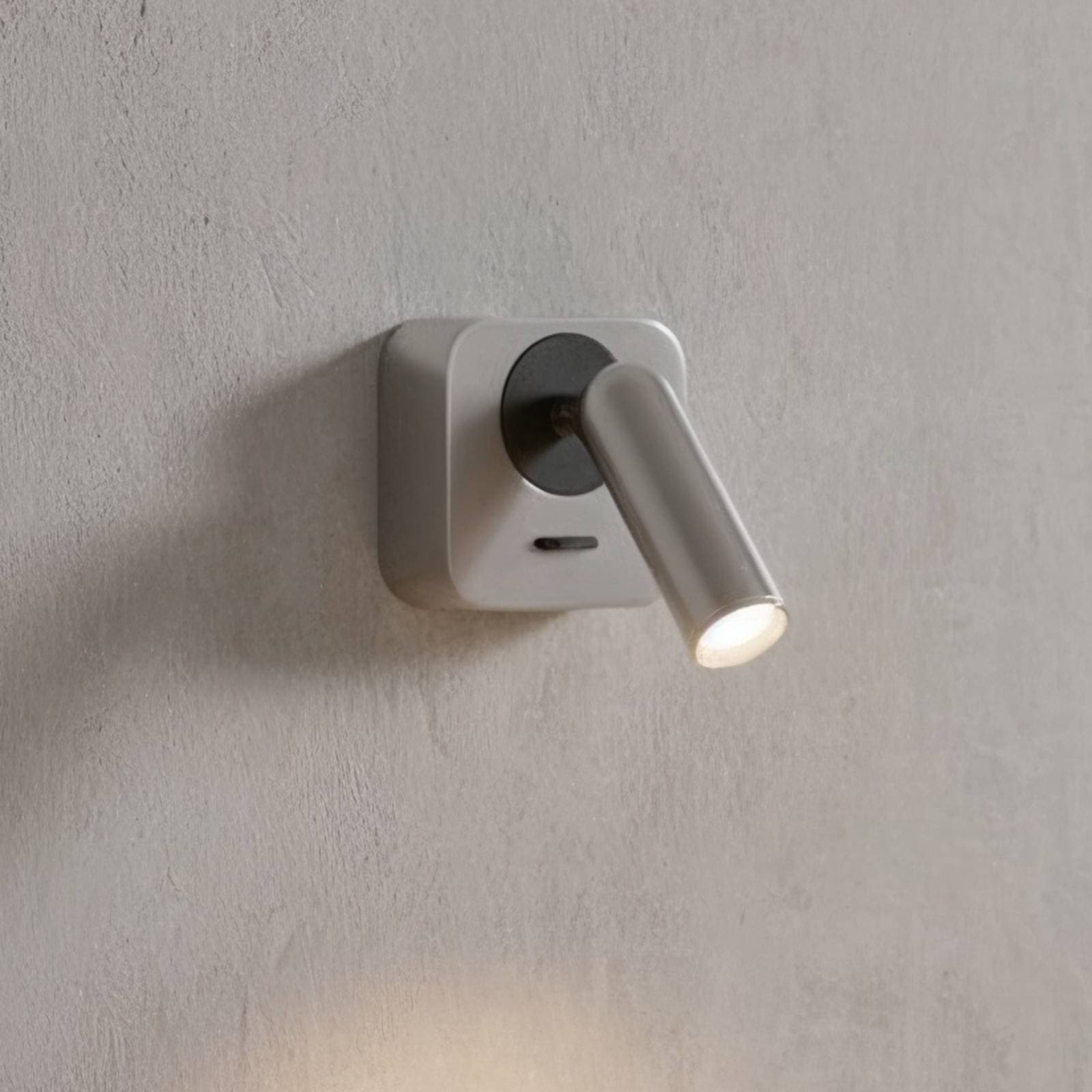 Ideal Lux LED nástenné svietidlo Bean, niklová farba, šírka 7 cm