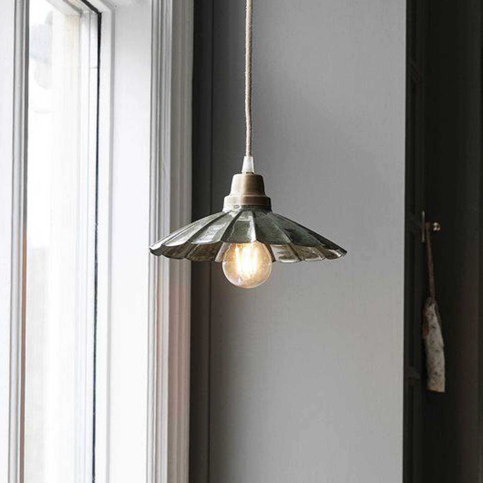 Závesné svietidlo PR Home Ester, zelené, Ø 24 cm, železo, zástrčka