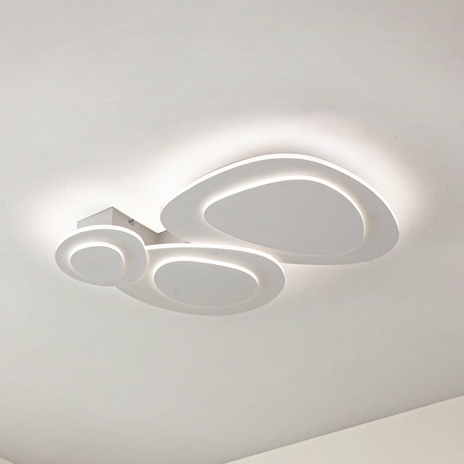 Stropné LED svetlo Lindby Delar, 60 x 60 cm, CCT, stmievateľné
