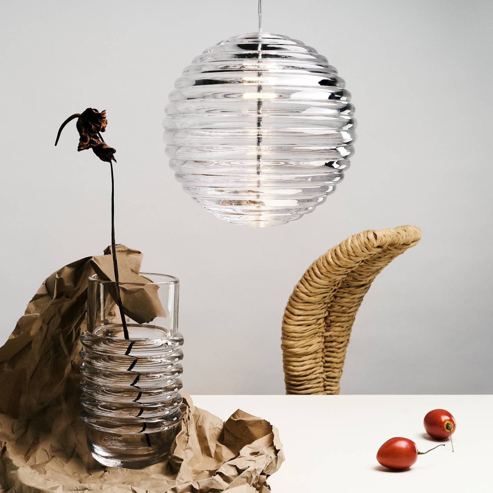 Tom Dixon LED závesné svietidlo Press Sphere, číra Ø 30 cm 927 sklo