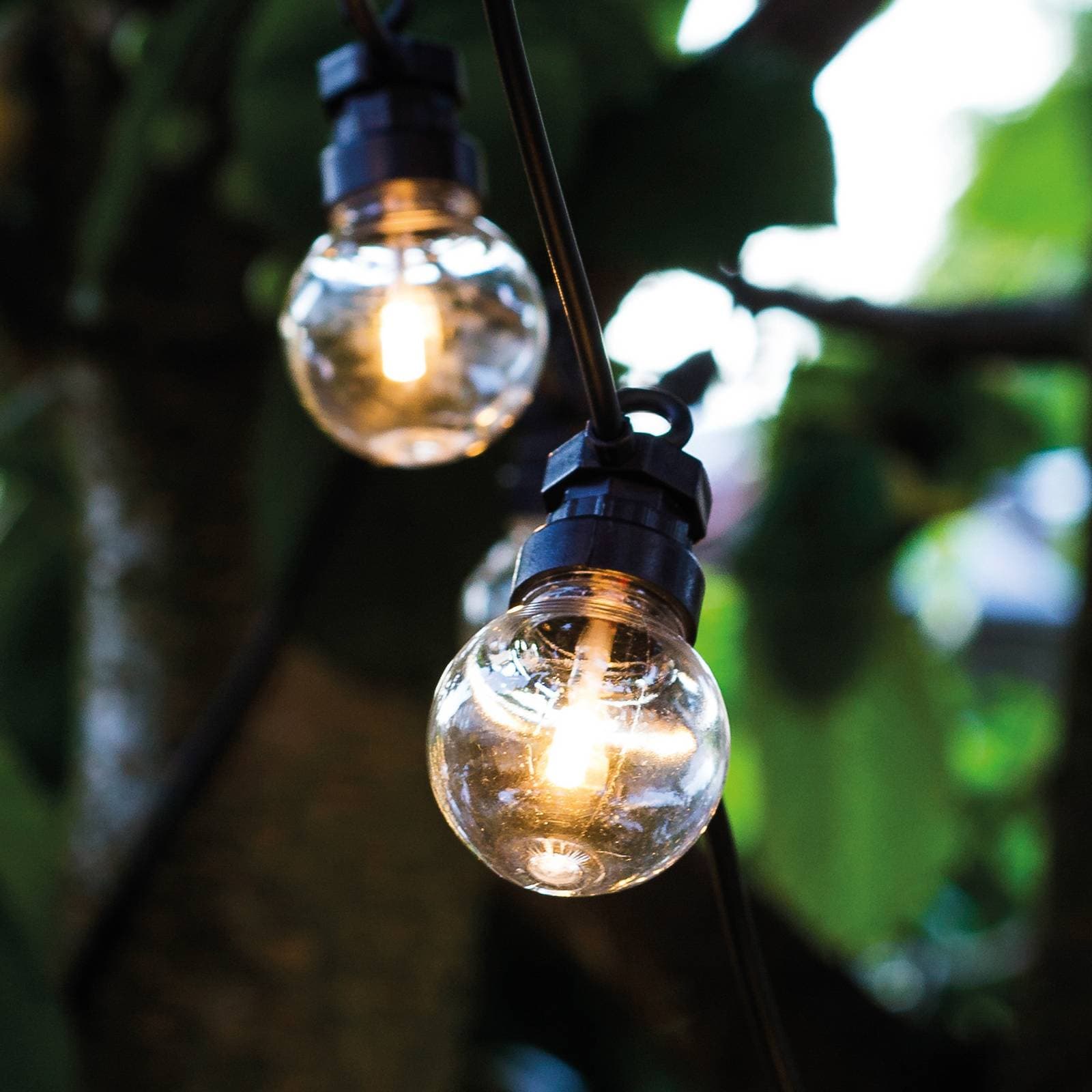 LED reťaz Lucas – štartovacia sada, číra, 10-pl., solárna/s napájacím káblom
