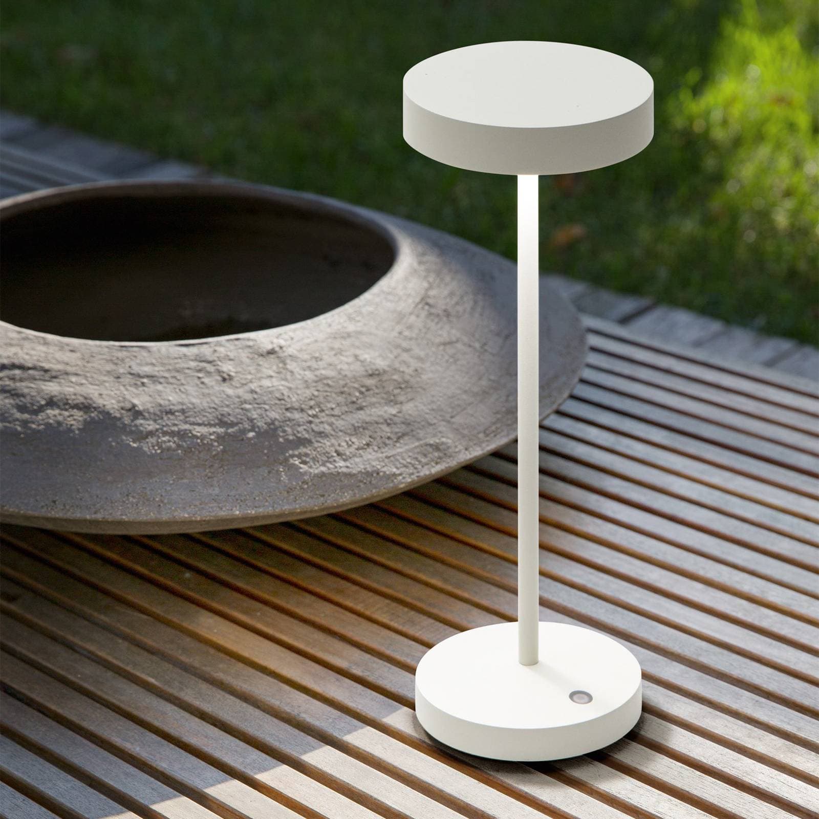 Ideal Lux LED dobíjacia vonkajšia stolová lampa Toffee white, kov 32 cm