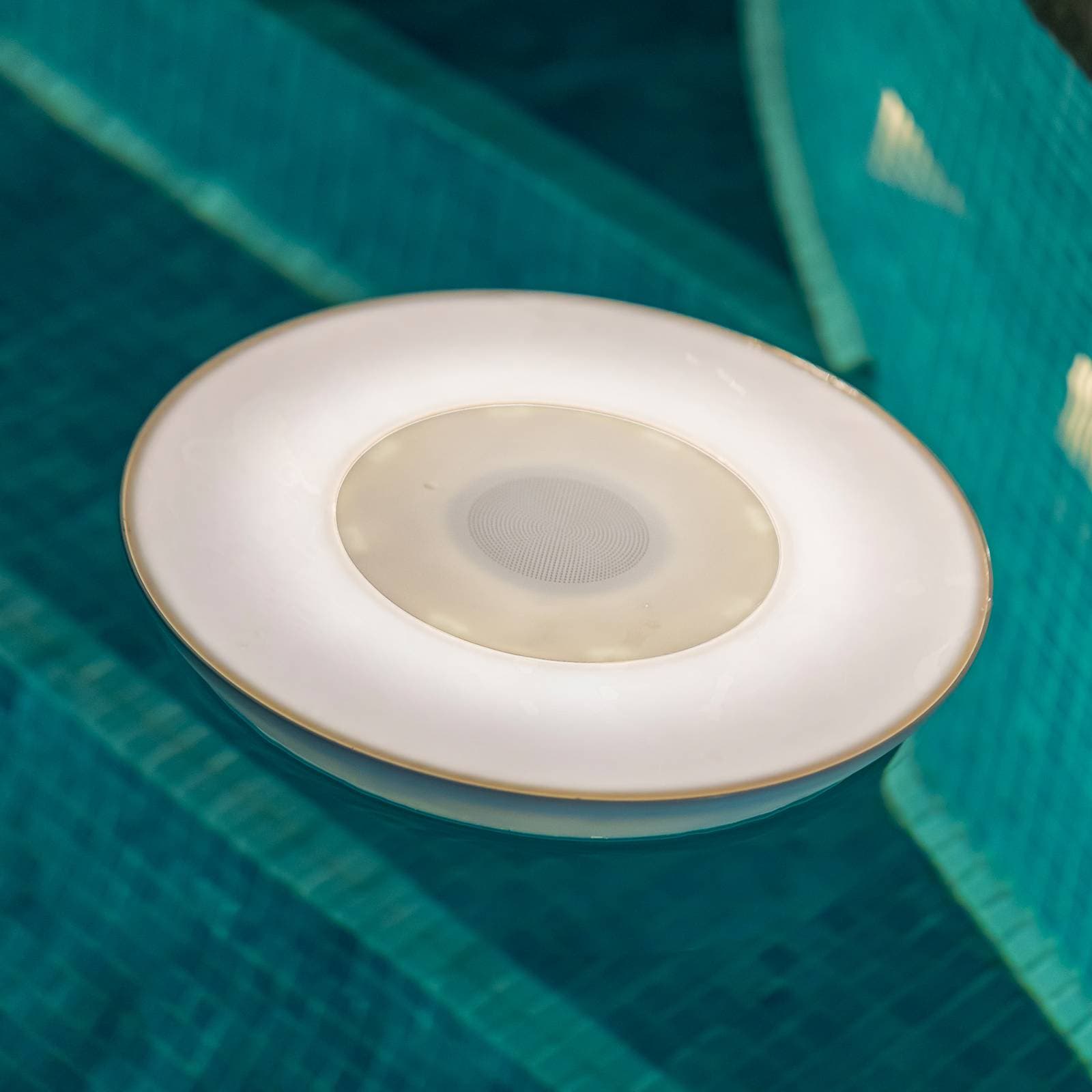Newgarden Wally Play lampa na batérie RGBW Speaker