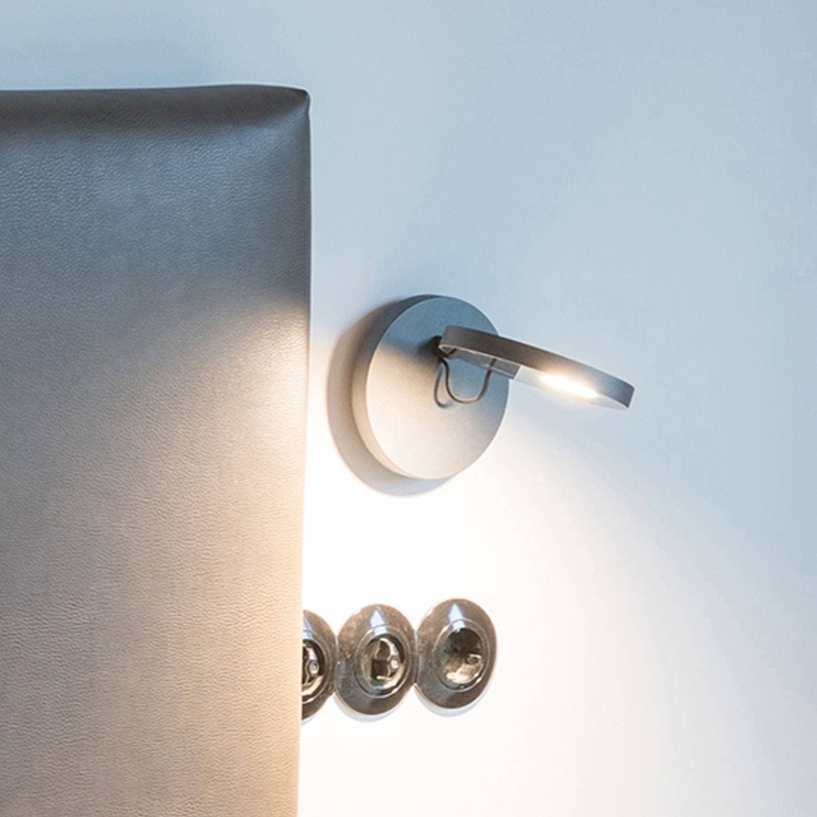 Artemide Demetra Spotlight nástenné 2 700 K sivá