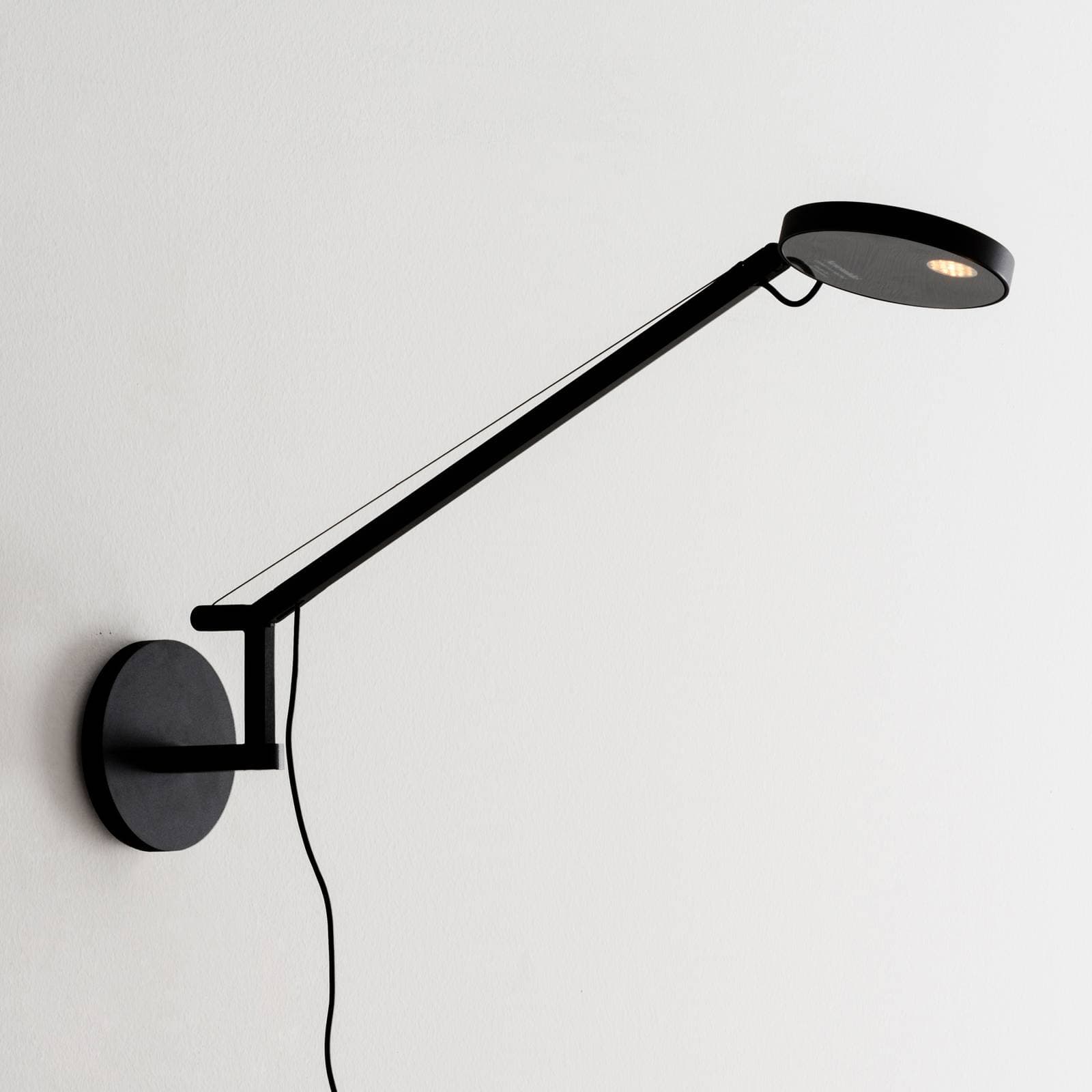 Artemide Demetra Micro nástenné 3 000 K čierna