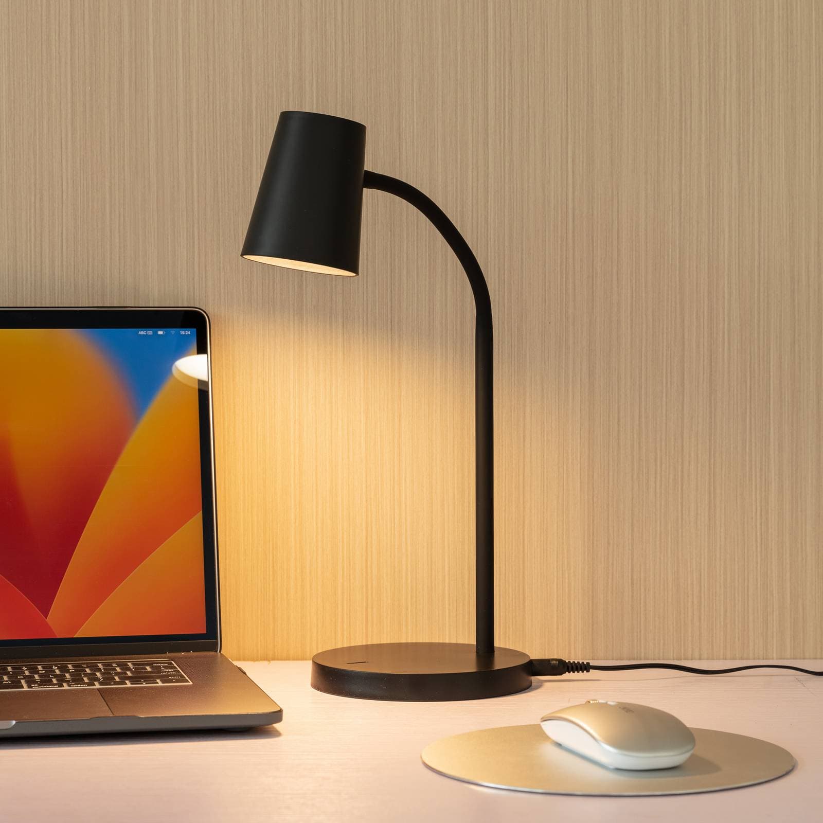 Stolná LED lampa Lindby Ailina, výška 36 cm, čierna, stmievateľná