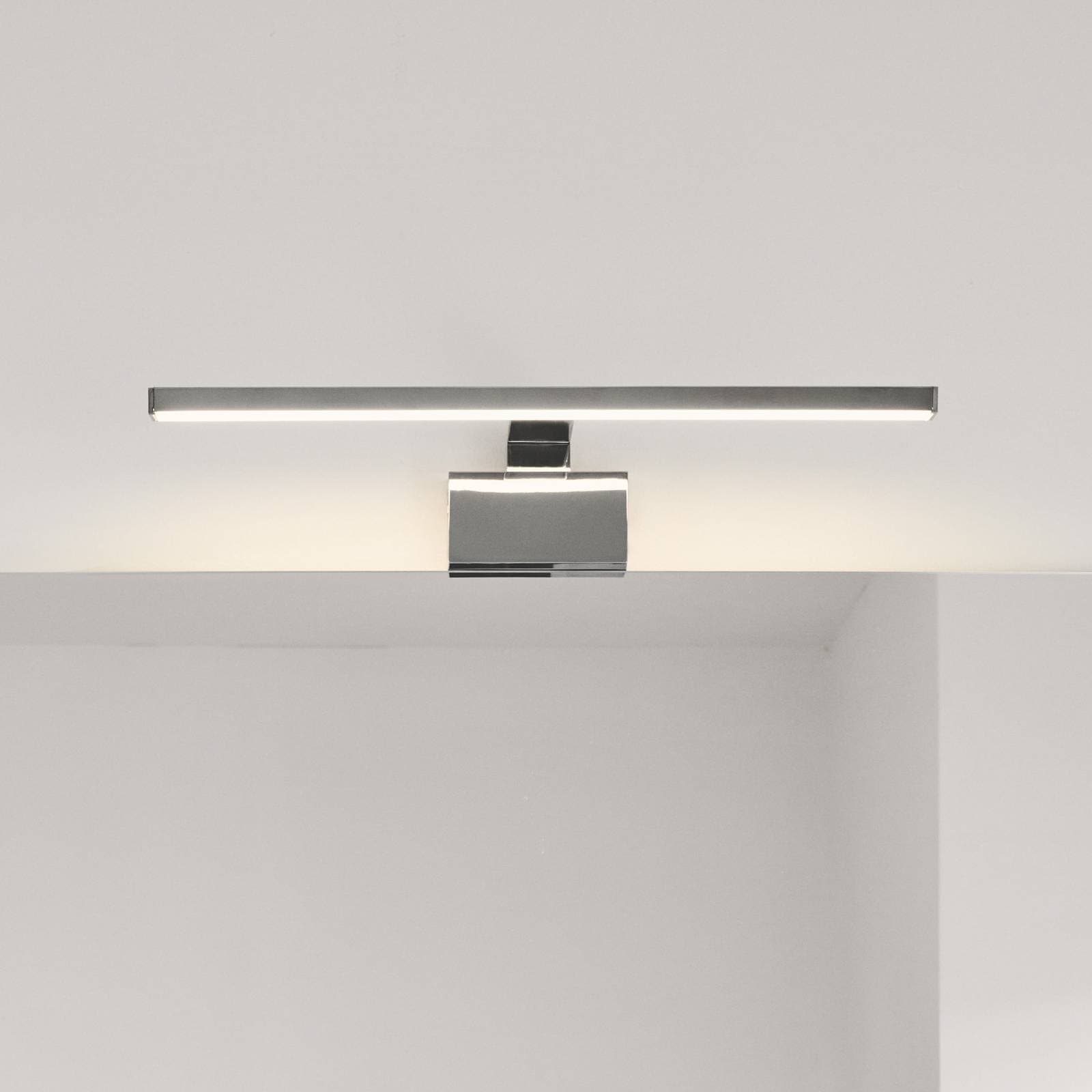 Nástenné svietidlo LED do kúpeľne Marlee, kov, chrómový povrch, 50 cm, 3