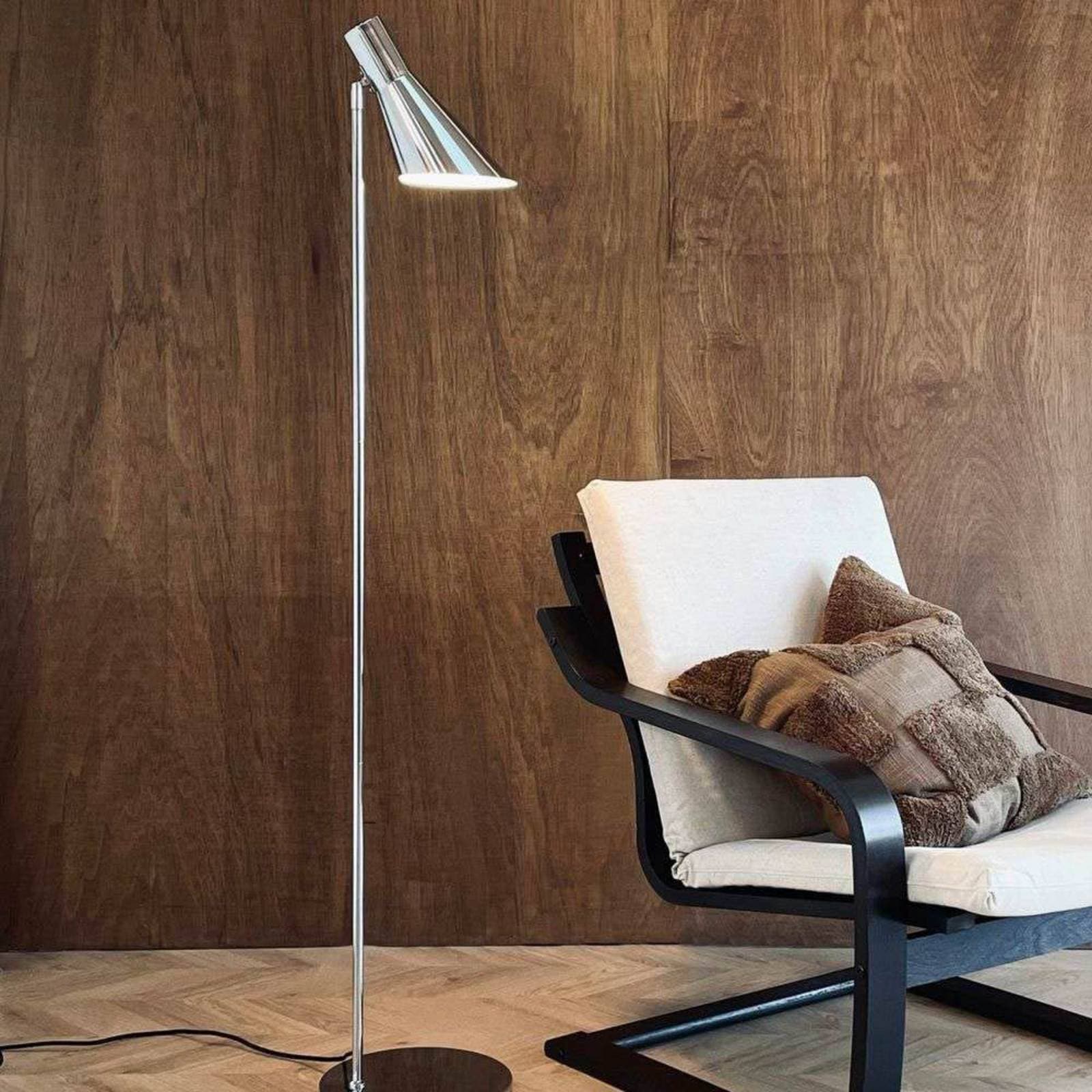 Dyberg Larsen Stojacia lampa DL12, chróm, výška 139 cm, kov