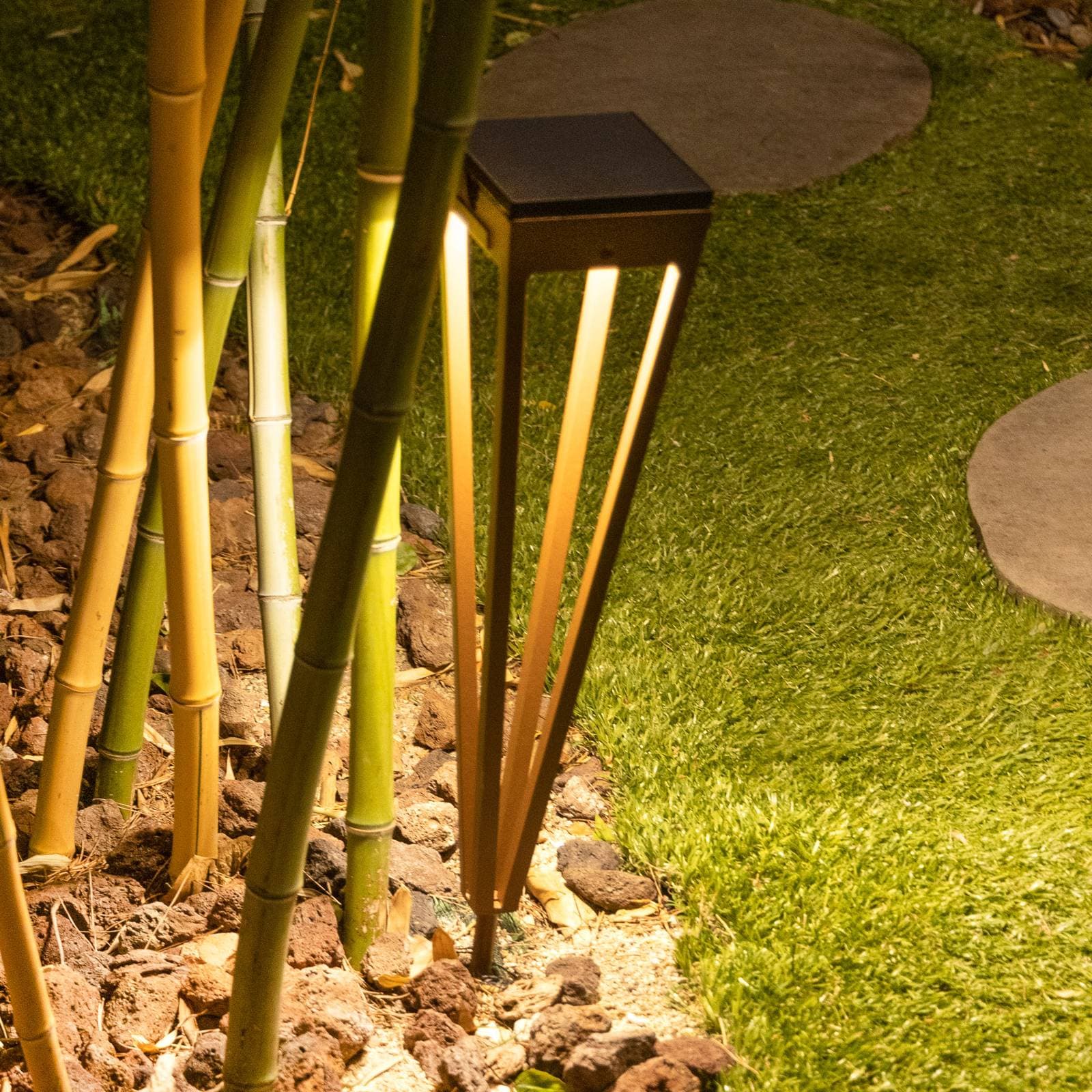 Solárna LED pochodeň Tinka, 52 cm vysoká, corten