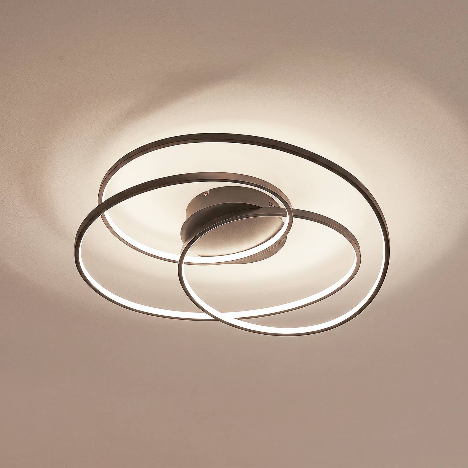 Lindby LED stropné svietidlo Kateryna, čierne, Ø 60 cm, stmievateľné