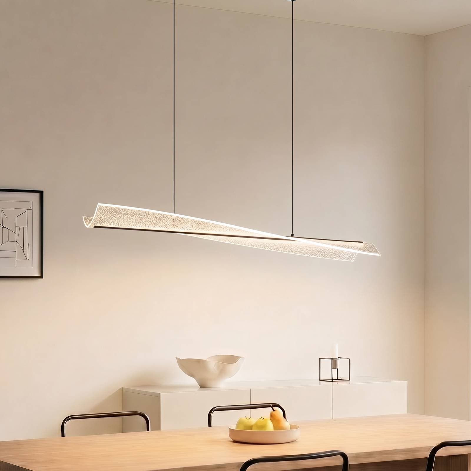 Lucande LED závesné svietidlo Vellia, čierne, dĺžka 112 cm, CCT