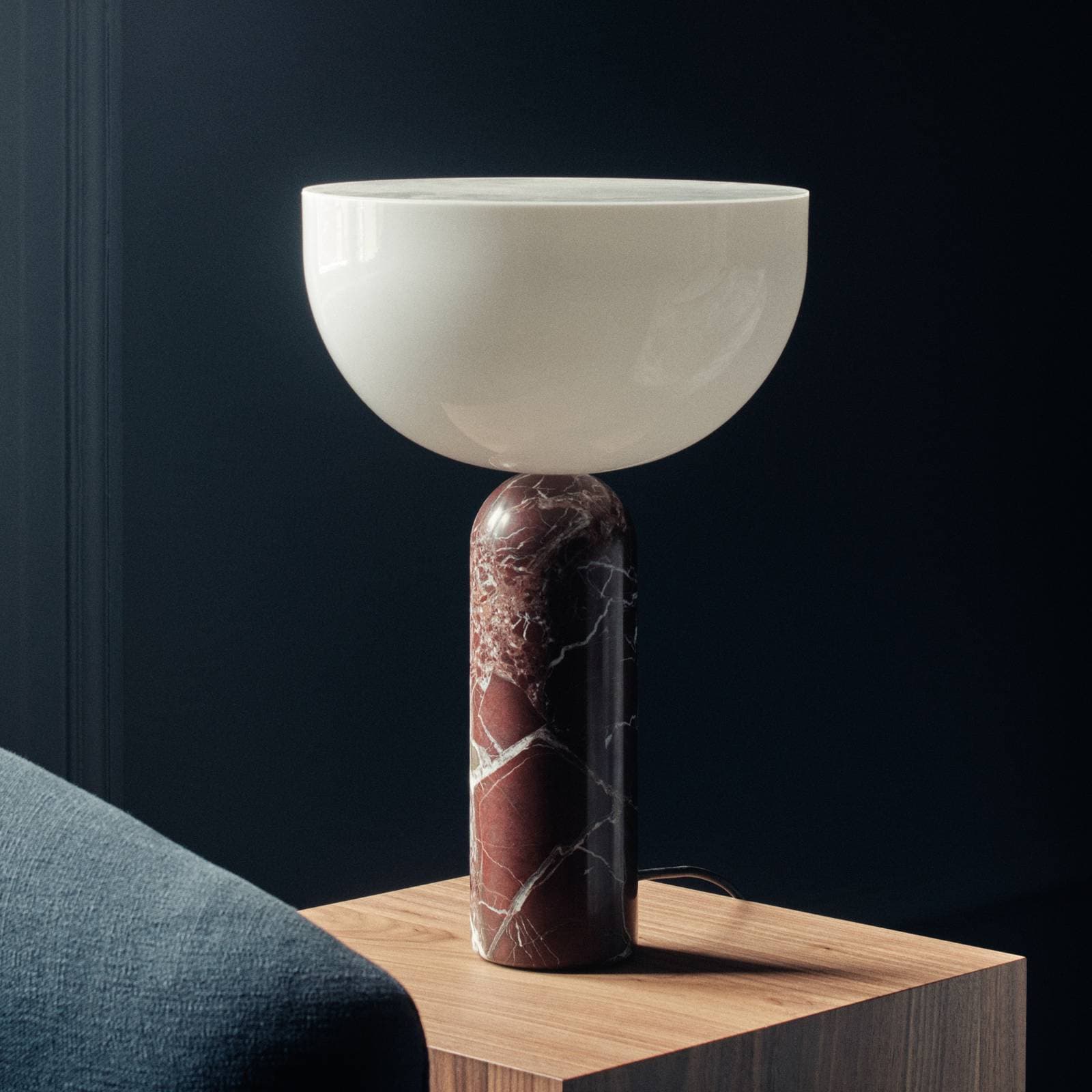 New Works Kizu Veľká stolová lampa Rosso Levanto