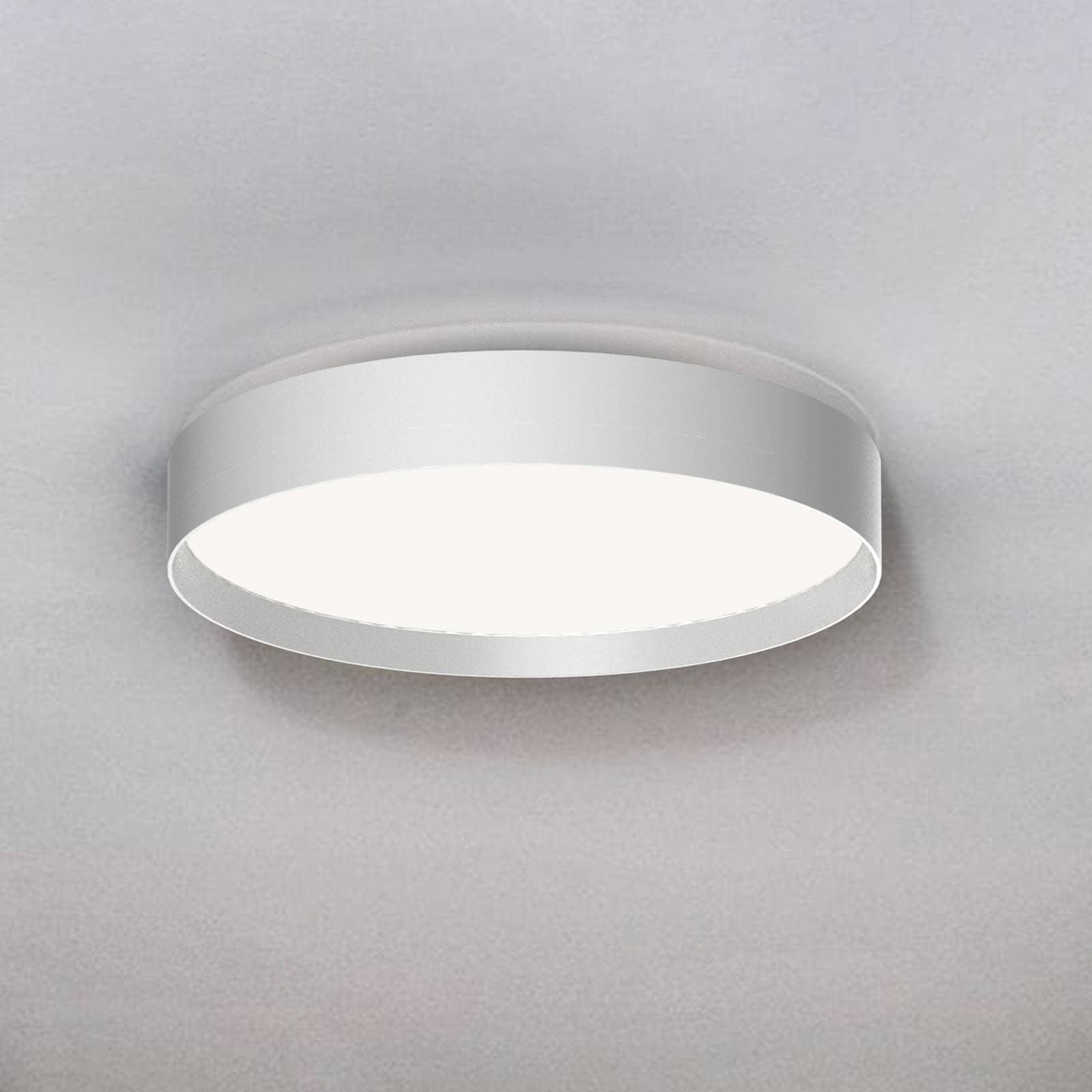LOOM DESIGN LED stropné svietidlo Lucia, biele, Ø 35 cm hliník