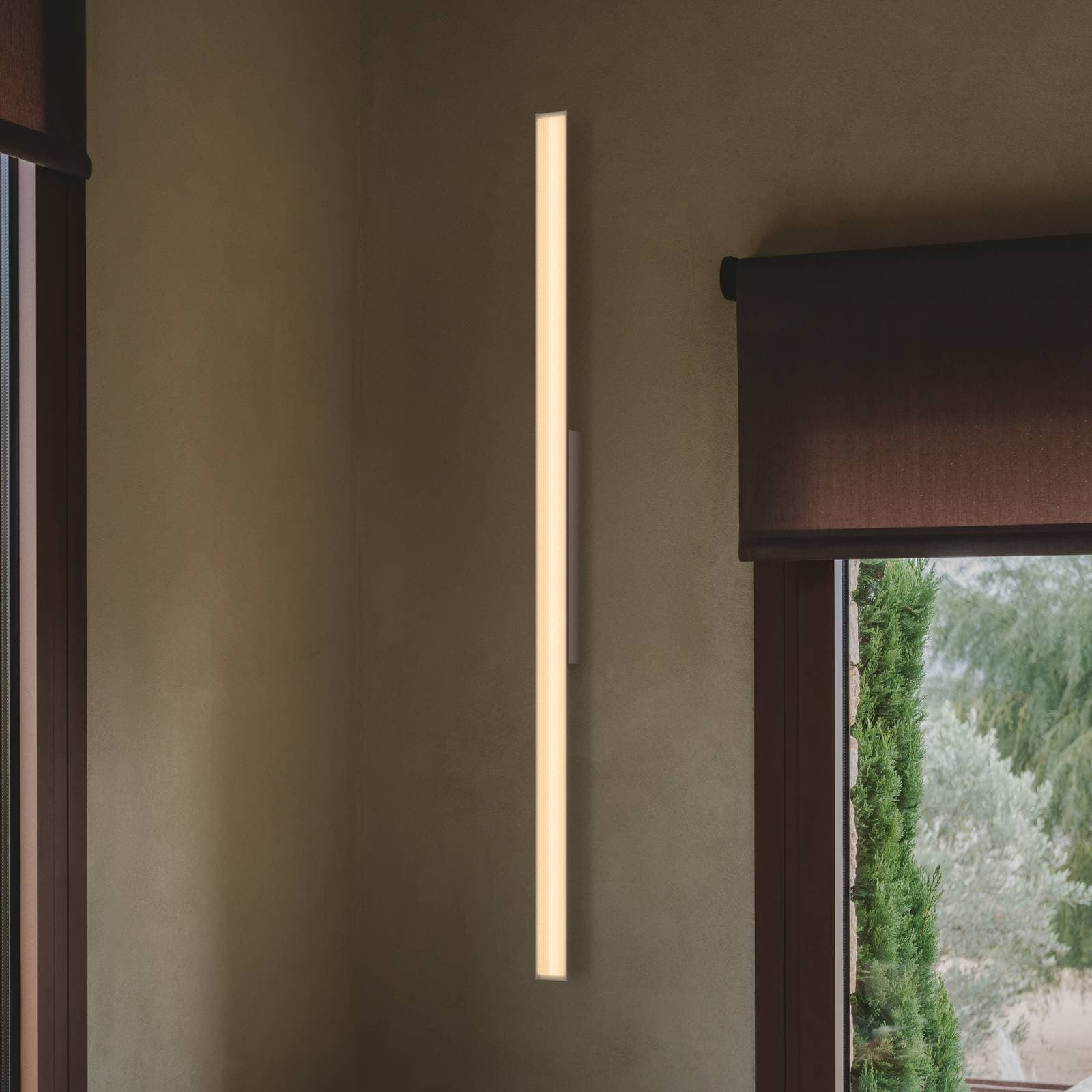 Vibia LED nástenné svetlo SPA, dĺžka 121 cm, béžová, IP44 2 700 K