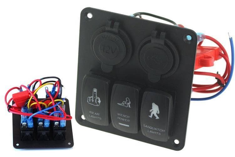 Prepínací panel 12/24 V ON-OFF ×3, 1×Z, 2×USB 3,1 A, 2×B 15 A IP68