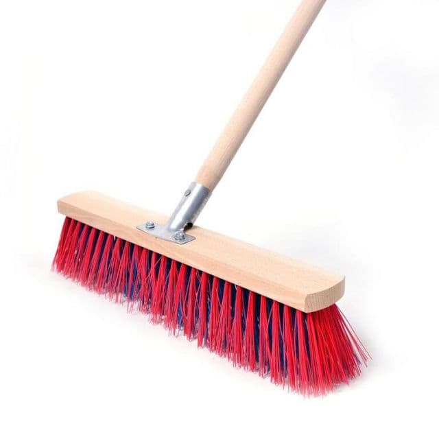 Kinekus Metla cestárska, 40cm s násadou, drevená, kovový úchyt