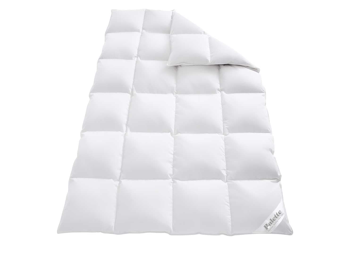 OBB Kazetová páperová prikrývka Elegance, teplá (155 x 220 cm)