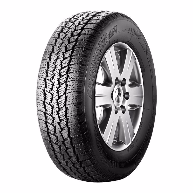 Kumho PowerGrip KC11 ( 235/75 R15 104/101Q 6PR, pneumatika s hrôtmi )
