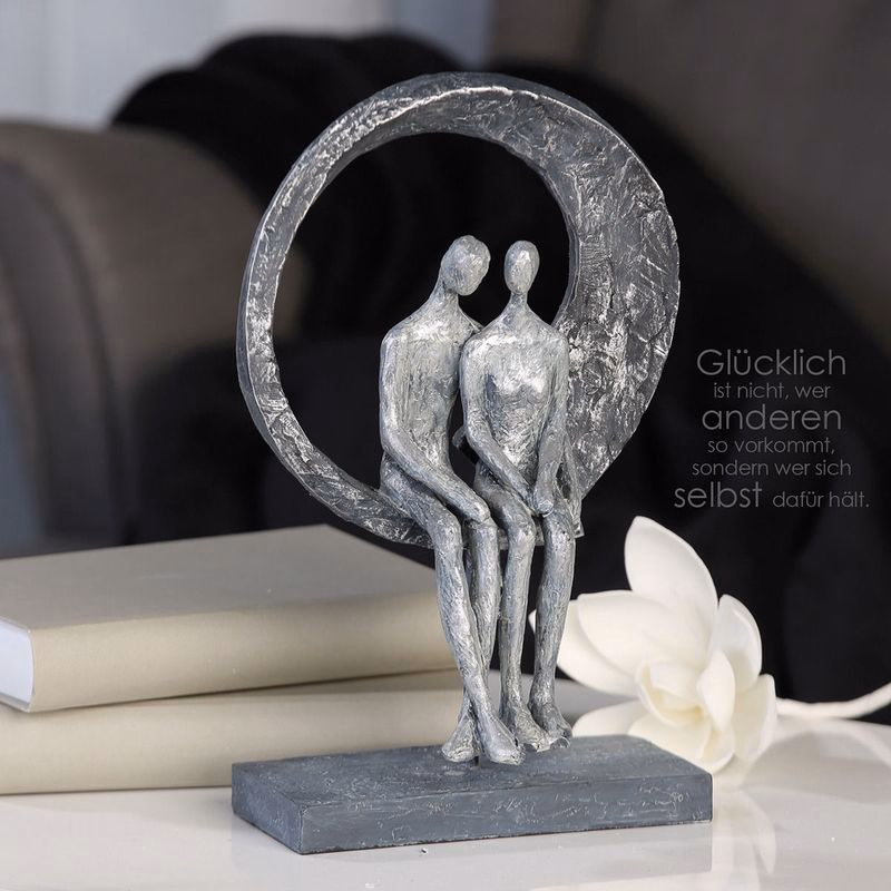 Socha zamilovaného páru z živice "Love Place"
