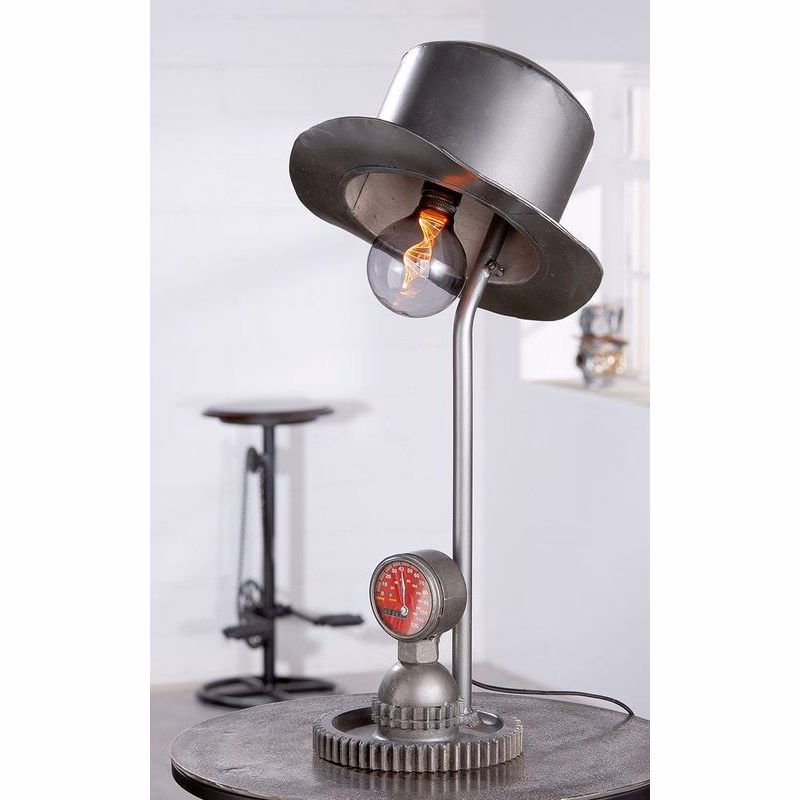 Kovová stolová lampa s klobúkom "Hut"